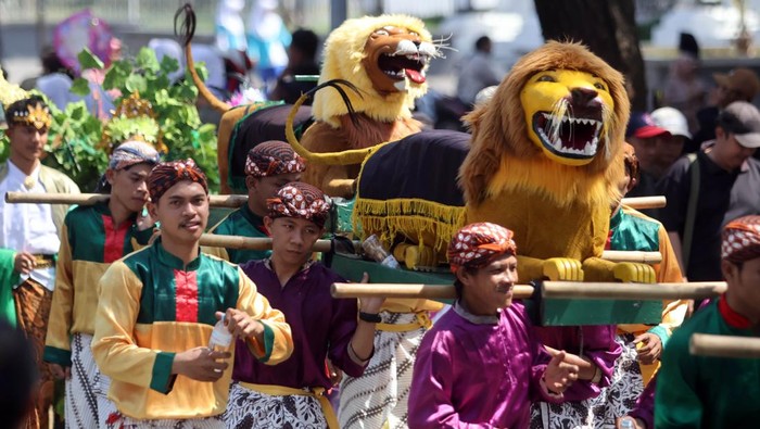 1749921099843-festival-helaran-budaya-di-kabupaten-bogor-1749890938056_169