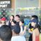 1751195552443-puluhan-turis-asing-yang-batal-terbang-di-bandara-internasional-komodo-berkoordinasi-dengan-travel-agent-untuk-meninggalkan-la-1750222562511_169