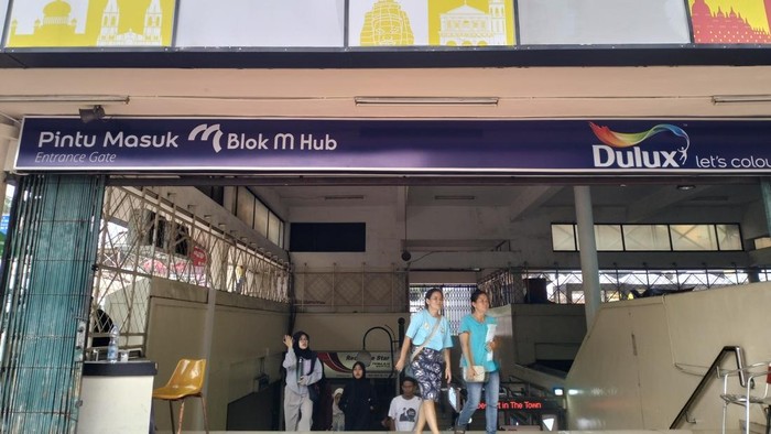 1758736387091-blok-m-hub-pintu-masuk-1758717939509_169