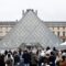 1761328070911-museum-louvre-ditutup-sementara-usai-pencurian-permata-gegerkan-paris-1760954746003_43
