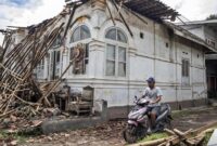 1761371007910-rumah-bersejarah-di-bandung-barat-ambruk-warisan-art-deco-terancam-punah-1761290719701_169