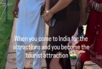 1761479152954-turis-jadi-objek-wisata-di-taj-mahal-india-1761453408248_169