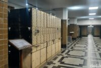 1761500746102-berada-di-lantai-dasar-museum-bank-mandiri-ruang-safe-deposit-box-memberi-kesan-kerahasiaan-yang-mendalam-1761485461577_169