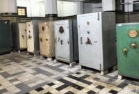 1761566265090-koleksi-brankas-di-museum-mandiri-jakarta-barat-1761480858146_169