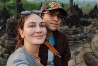 1761587134921-luna-maya-di-candi-borobudur-1761540314423