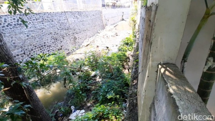 1761673558199-vila-mepet-sungai-di-canggu-1759836690270_169