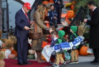 1761911669677-trump-dan-melania-rayakan-halloween-meriah-di-gedung-putih-1761881181869_169
