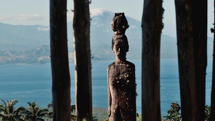 1761997181125-patung-soba-ratu-icon-pelindung-lewotana-lamahelan-di-adonara-flores-timur-ntt-jadestakemenparekrafgoid-1760064314035_169