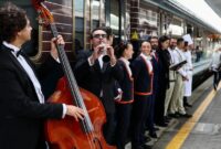 1762451542620-kereta-mewah-italia-kembali-melaju-sensasi-bak-di-istana-1762415888641_169