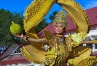 1762667613549-meriah-lomba-busana-karnaval-warnai-pawai-budaya-nusantara-di-palu-1762525009752_169