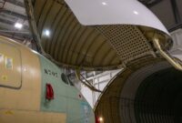 1762710254610-penampakan-pesawat-qantas-a350-1000ulr-yang-akan-terbang-non-stop-selama-22-jam-1762665896119