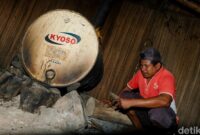 1762948586775-melihat-pembuatan-sopi-di-wini-minuman-tradisional-dari-ntt_169