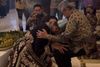 1763185744292-foto-kgph-mangkubumi-dinobatkan-sebagai-pb-xiv-1763024268957_169