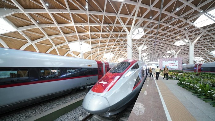 1763271857025-64-masinis-kai-resmi-kemudikan-semua-perjalanan-whoosh-1756864723109_169