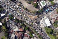 1763359171109-libur-panjang-jalur-puncak-bogor-macet-meski-one-way-diberlakukan-1757053383031_169