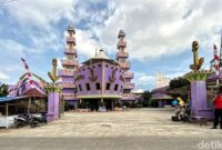 1763359185024-masjid-perahu-di-sukabumi-4_169