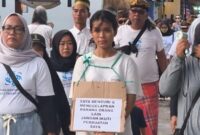 1763615372677-pencuri-sepeda-listrik-berinisial-mnd-diarak-warga-di-jalan-wisata-gili-trawangan-senin-17112025-dok-hasanuddin-1763562918259_169