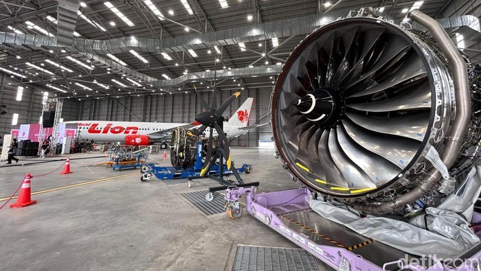 1763636823584-lion-group-meresmikan-hangar-ketujuh-yakni-hangar-f-batam-aero-technic-rabu-19112025-1763533590892_169