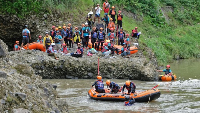 1763809644347-denyut-sport-tourism-mengalir-di-lomba-rescue-sungai-progo-1763778722570_169