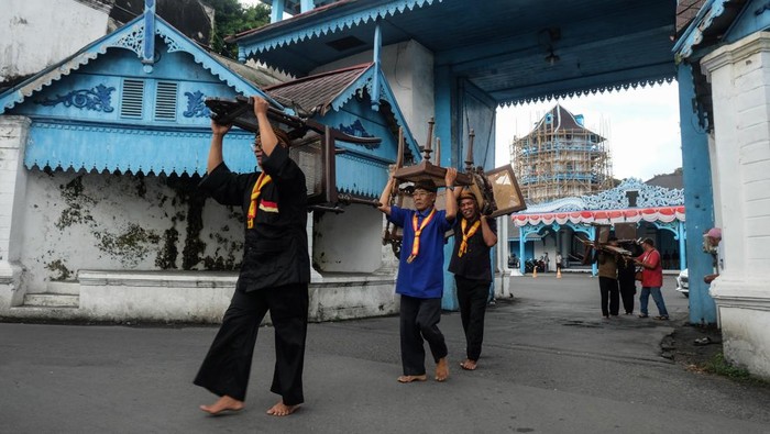 1764025530146-persiapan-jumeneng-raja-solo-1763110274194_169