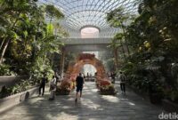 1764738482340-intip-megah-dan-menakjubkannya-bandara-changi_169