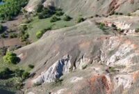 1764781673134-lokasi-tambang-emas-ilegal-di-pulau-sebayur-besar-labuan-bajo-manggarai-barat-ntt-1764344733055_169