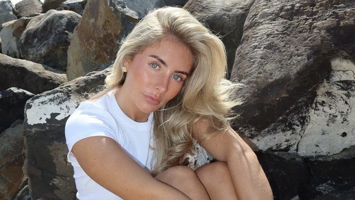 1765084066077-bonnie-blue_169