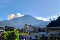 1765192008373-kondisi-gunung-lawu-dari-kecamatan-tawangmangu-karanganyar-sabtu-3092023_169