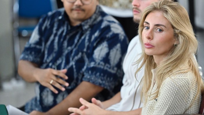 1765537698866-aktris-film-dewasa-bonnie-blue-didenda-rp200-ribu-usai-langgar-lalin-saat-bikin-konten-1765526778684_169