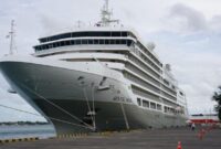 1765559281743-kapal-pesiar-silver-moon-bersandar-di-dermaga-internasional-pelabuhan-benoa-denpasar-bali-jumat-14112025-foto-dok-pelindo-bali-1763194422455_169