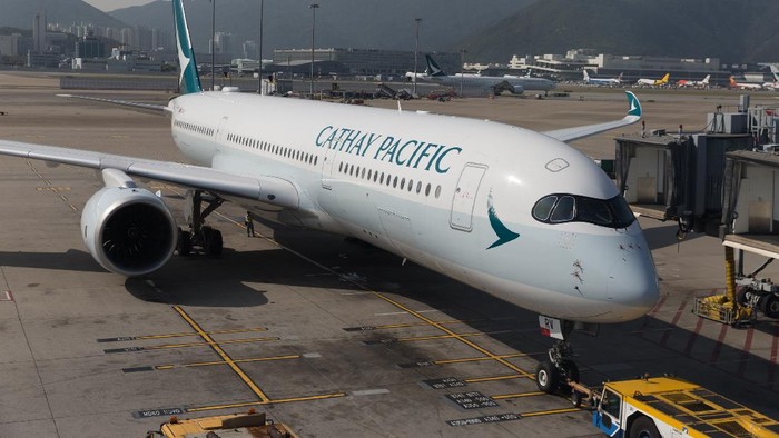 1765623935303-cathay-pacific_169