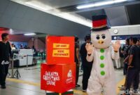 1766077661593-jakarta-christmas-carol-meriahkan-mrt-blok-m-1766057112281_169