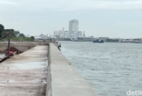1766228937596-pramono-minta-tanggul-ncicd-ancol-dijadikan-ruang-edukasi-dan-wisata-1766129675656_169