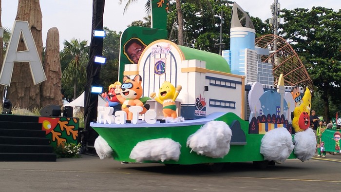 1766293776323-mobil-je-ka-te-di-jakarnaval-2025-1766277635504_169