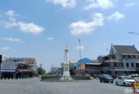 1766380146019-tugu-pal-putih-jogja_169