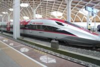 1766984915506-penumpang-kereta-cepat-jakarta-bandung-1764685444954_169