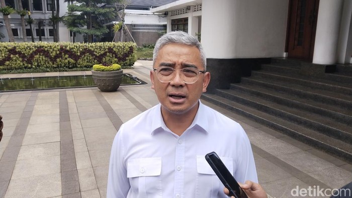 1767114423886-wali-kota-bandung-m-farhan-1765179367397_169