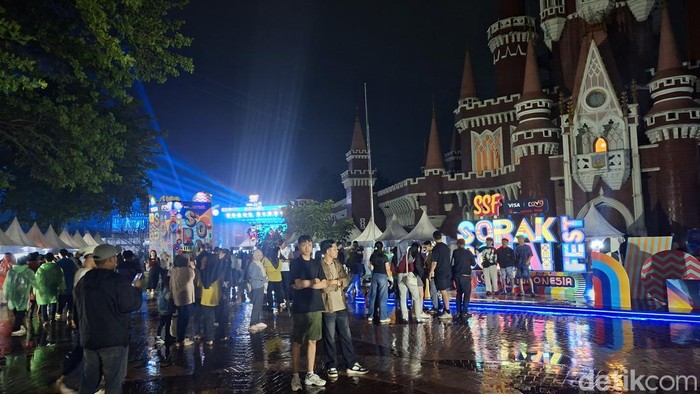 1767200815970-jelang-tahun-baru-di-tmii-1767199232403_169