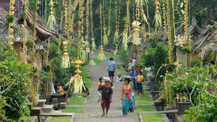 1767200915577-pesona-penglipuran-bali-desa-wisata-terbaik-di-dunia-1_169