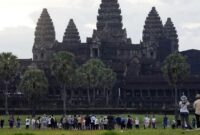 1767373591032-potret-ramainya-turis-kunjungi-angkor-wat-3_169