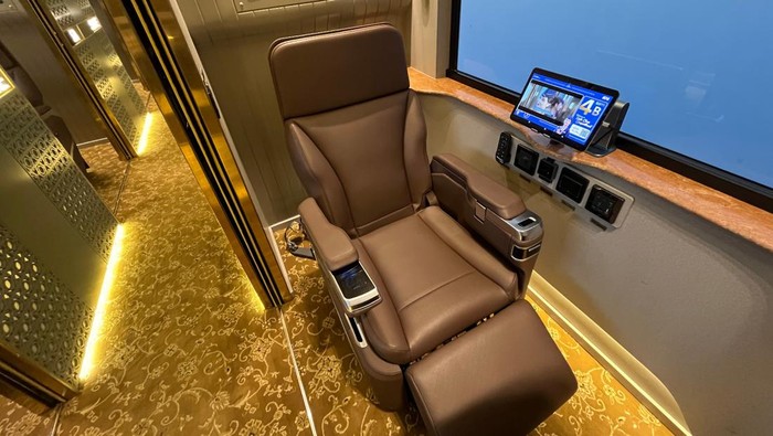 1767719226339-suite-class-ka-argo-bromo-anggrek-mulai-beroperasi-besok-1748678748421_169