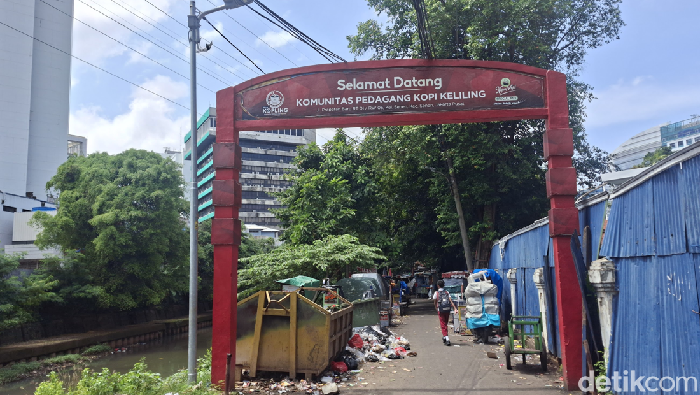 1767719240219-kampung-komunitas-kopi-keliling-di-kwitang-jakarta-pusat-1767698004670_169