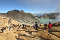 1767935284599-libur-waisak-twa-ijen-ramai-dikunjungi-wisatawan-2_169