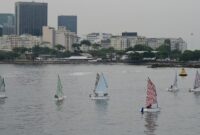 1769231243358-perahu-layar-bermotif-seni-daniel-buren-warnai-regatta-di-teluk-guanabara-1769183689139_169