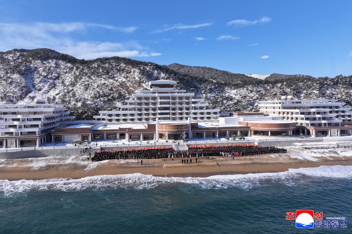 1769317696657-kawasan-taman-pantai-yombunjin-1769146718941