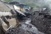 1769404045008-kawasan-wisata-guci-hancur-diterjang-banjir-bandang-1769396834923_169